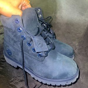 Navy blue brand new never used Timberland size 4.5y/ 6w perfect condition